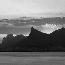 RZ4502_Quadrado_BW_120x120cm_sRGB_150dpi.jpg